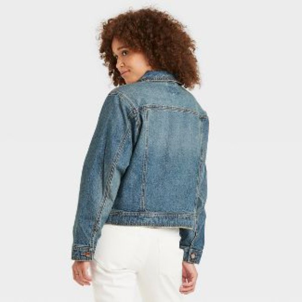 Universal Thread Nwt Denim Jacket Distressed - image 3